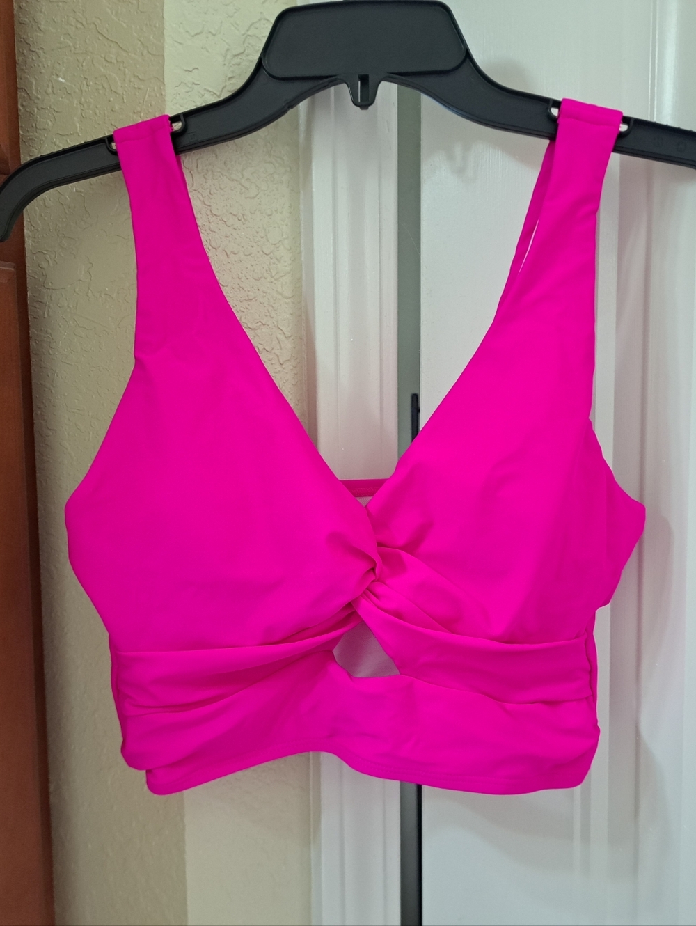 Women's Bright Pink Twist-Front Bikini Top Size Medium